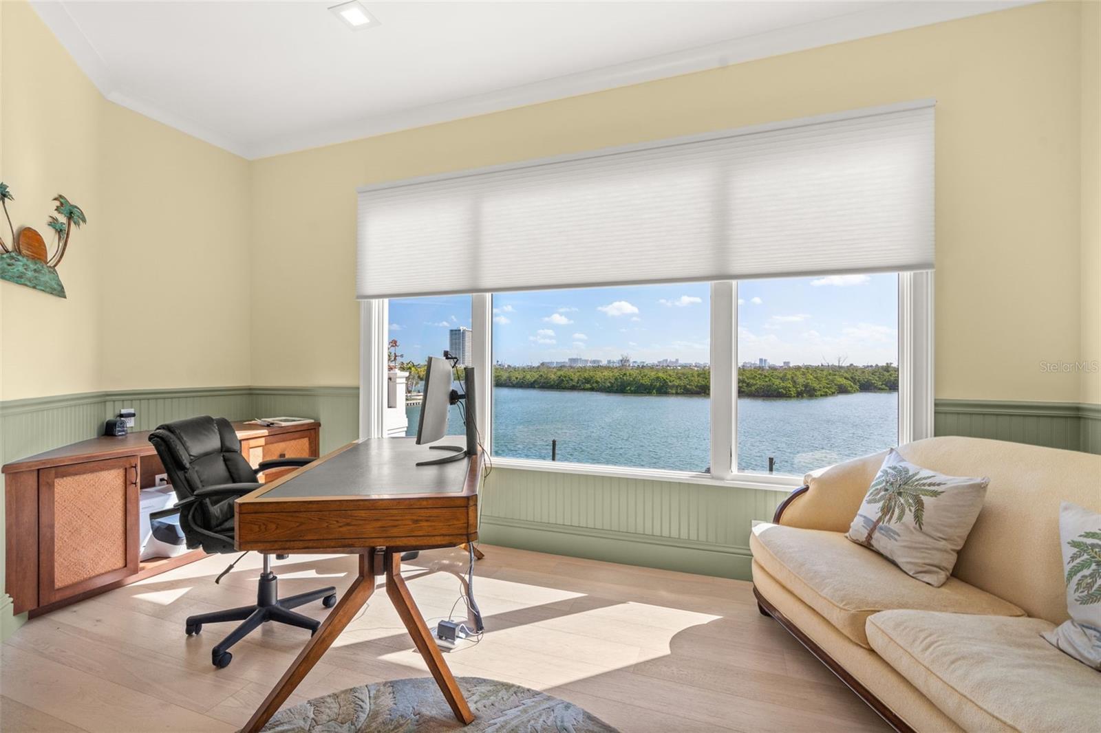 Image 94 of 100 For 361 Blvd Of The Presidents