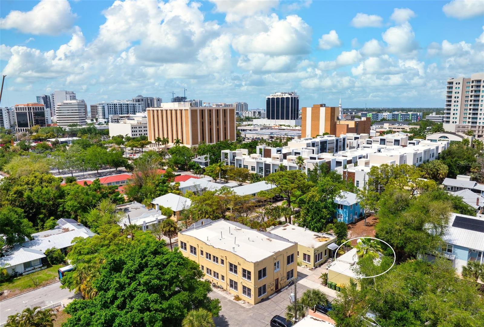 Image 10 of 15 For 321 Ohio Place C