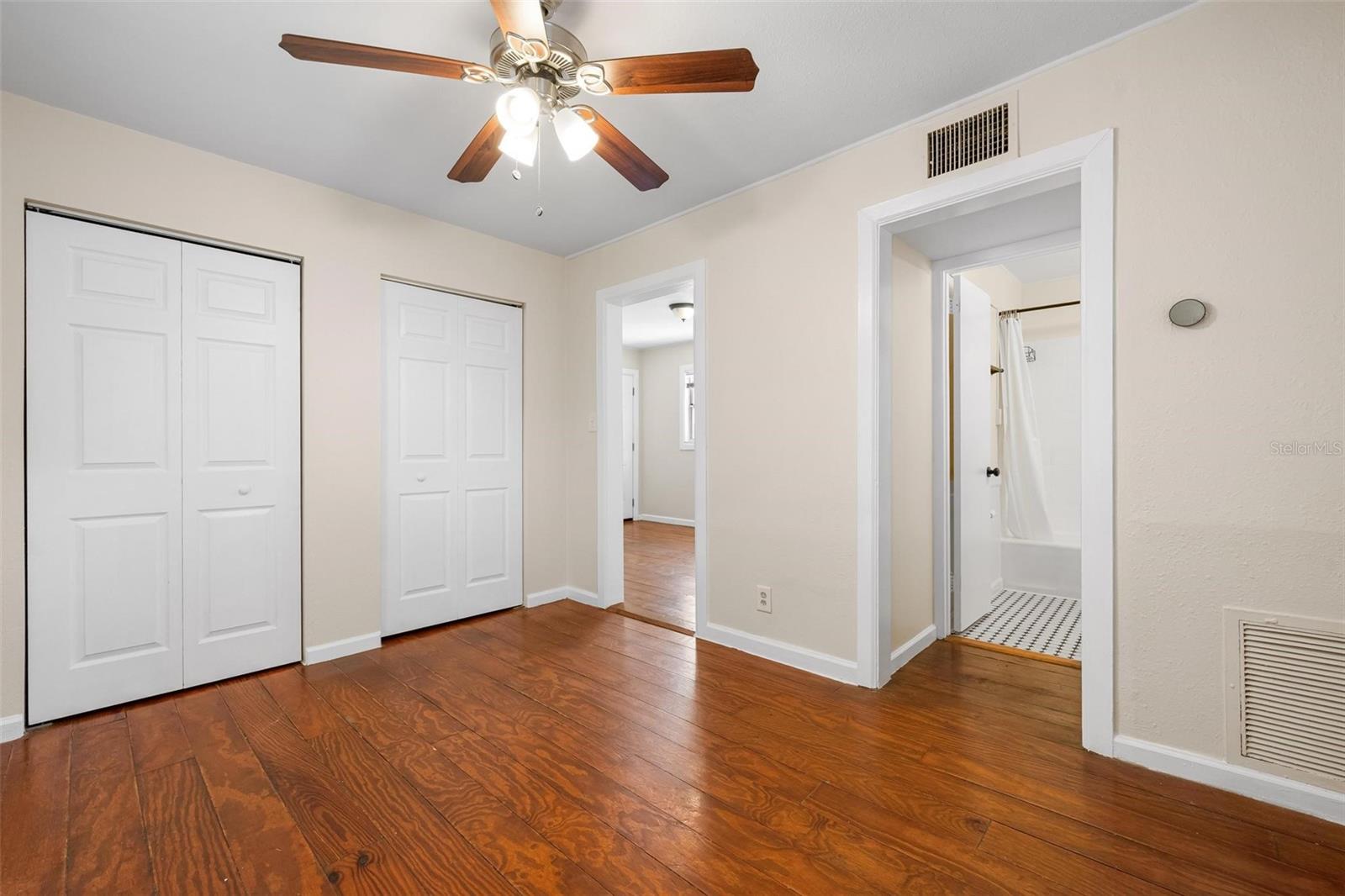 Image 8 of 15 For 321 Ohio Place C