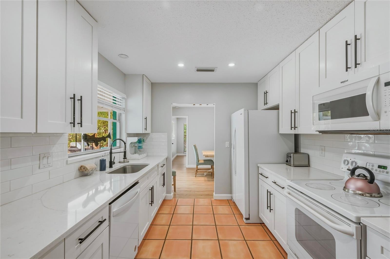 Image 12 of 42 For 1133 Montezuma Drive