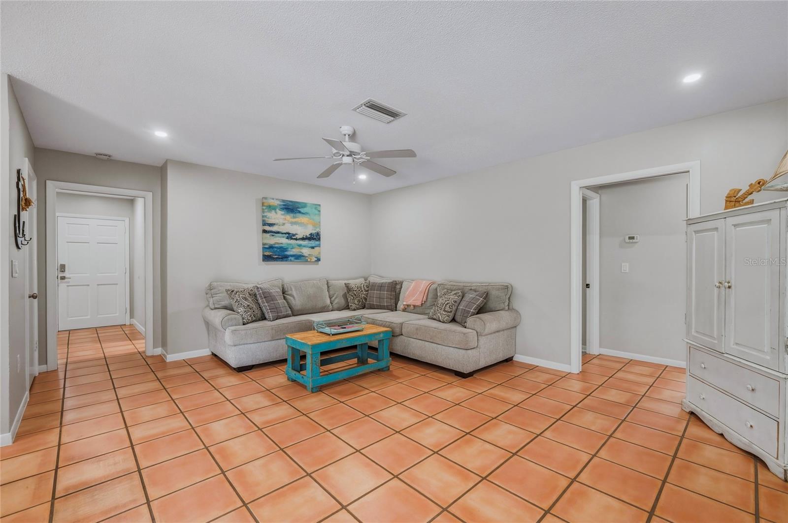 Image 14 of 42 For 1133 Montezuma Drive