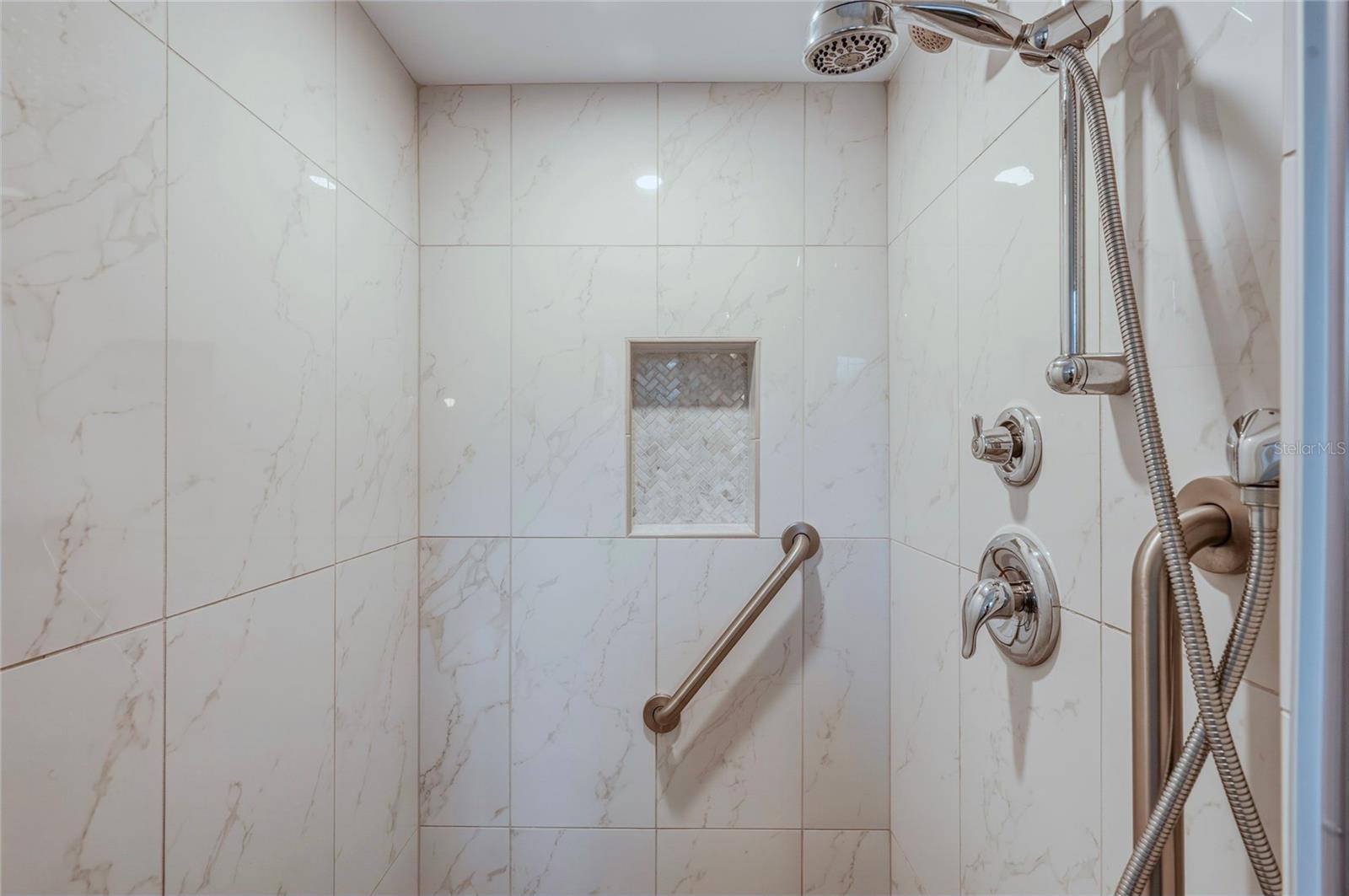 Image 20 of 42 For 1133 Montezuma Drive