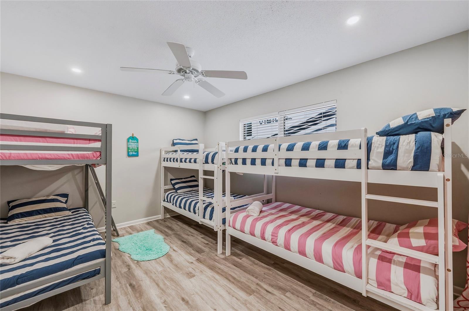 Image 28 of 42 For 1133 Montezuma Drive