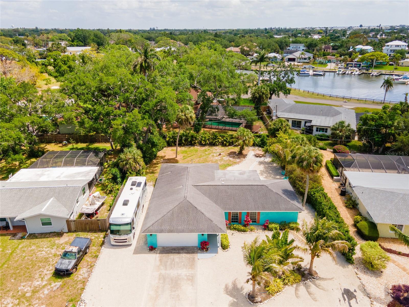 Image 35 of 42 For 1133 Montezuma Drive