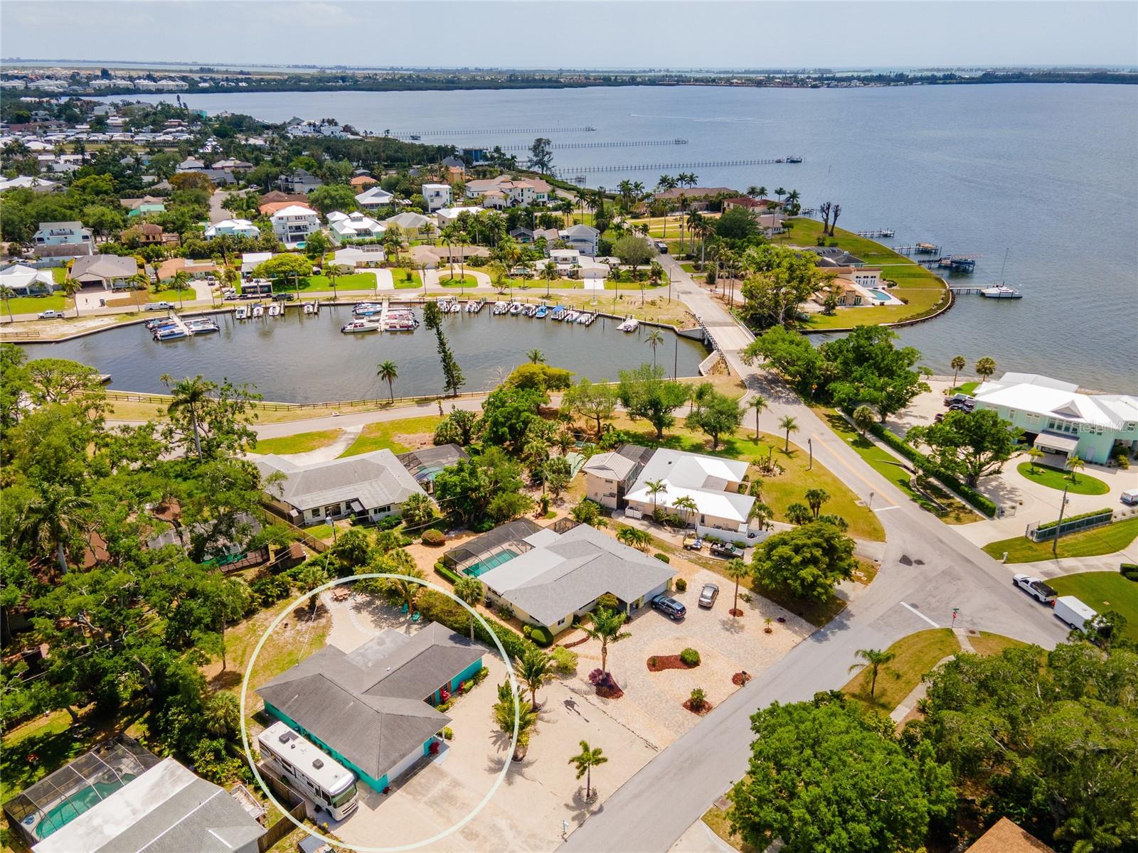 Image 37 of 42 For 1133 Montezuma Drive