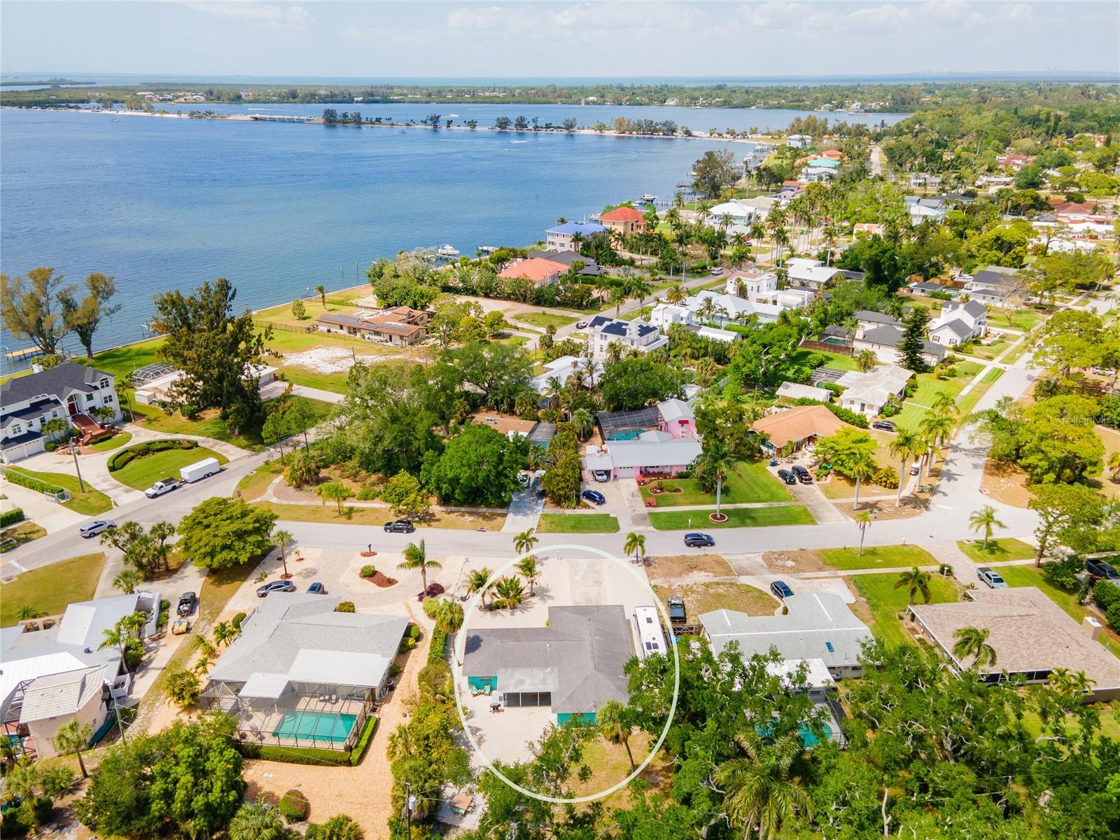 Image 38 of 42 For 1133 Montezuma Drive