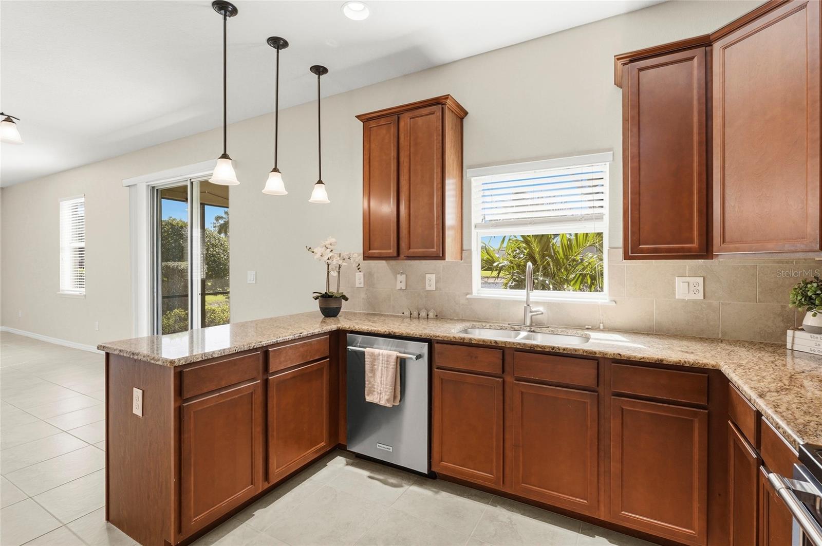 Image 14 of 57 For 8457 Karpeal Drive