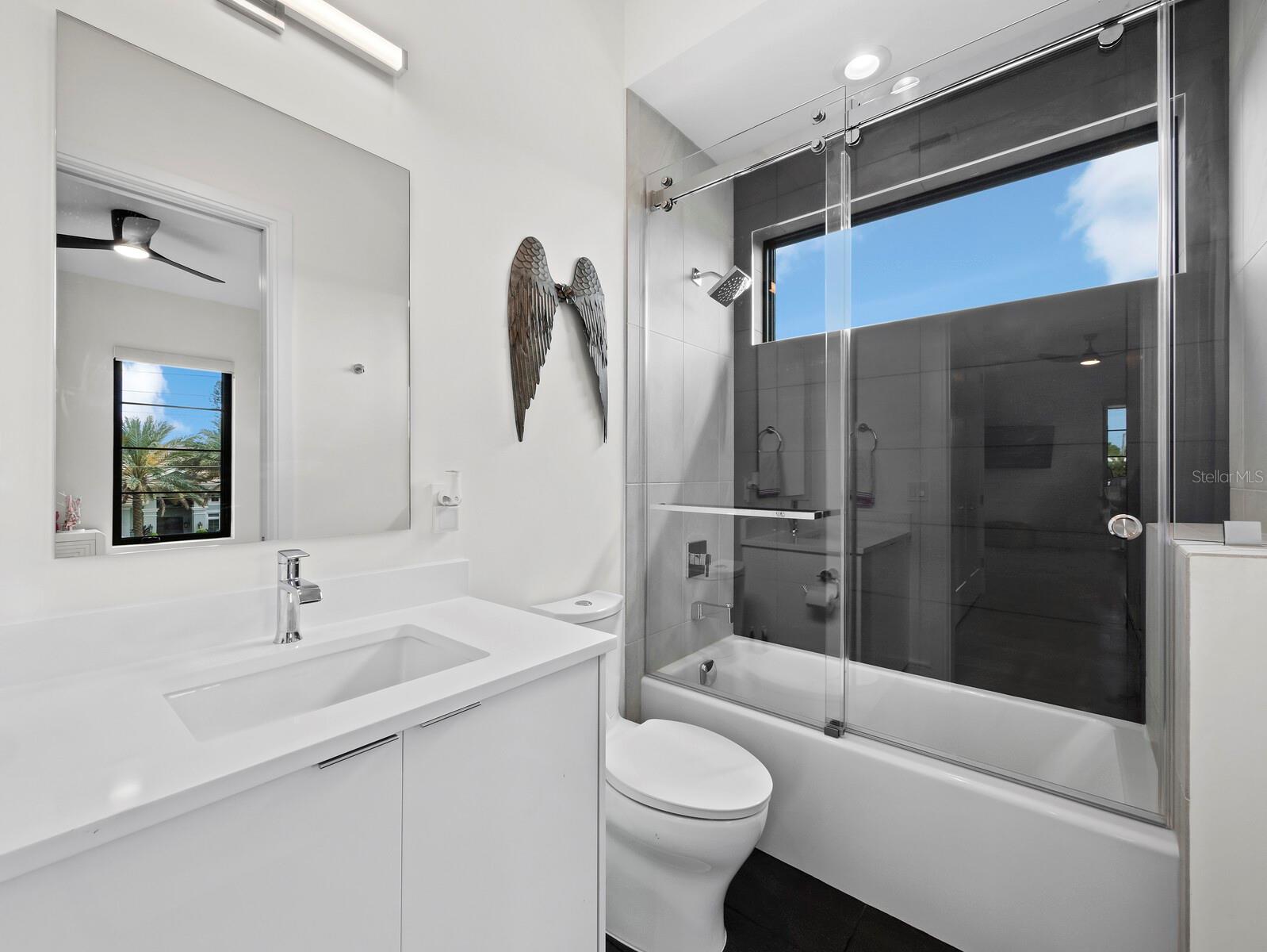 Image 34 of 43 For 1717 Alta Vista Street