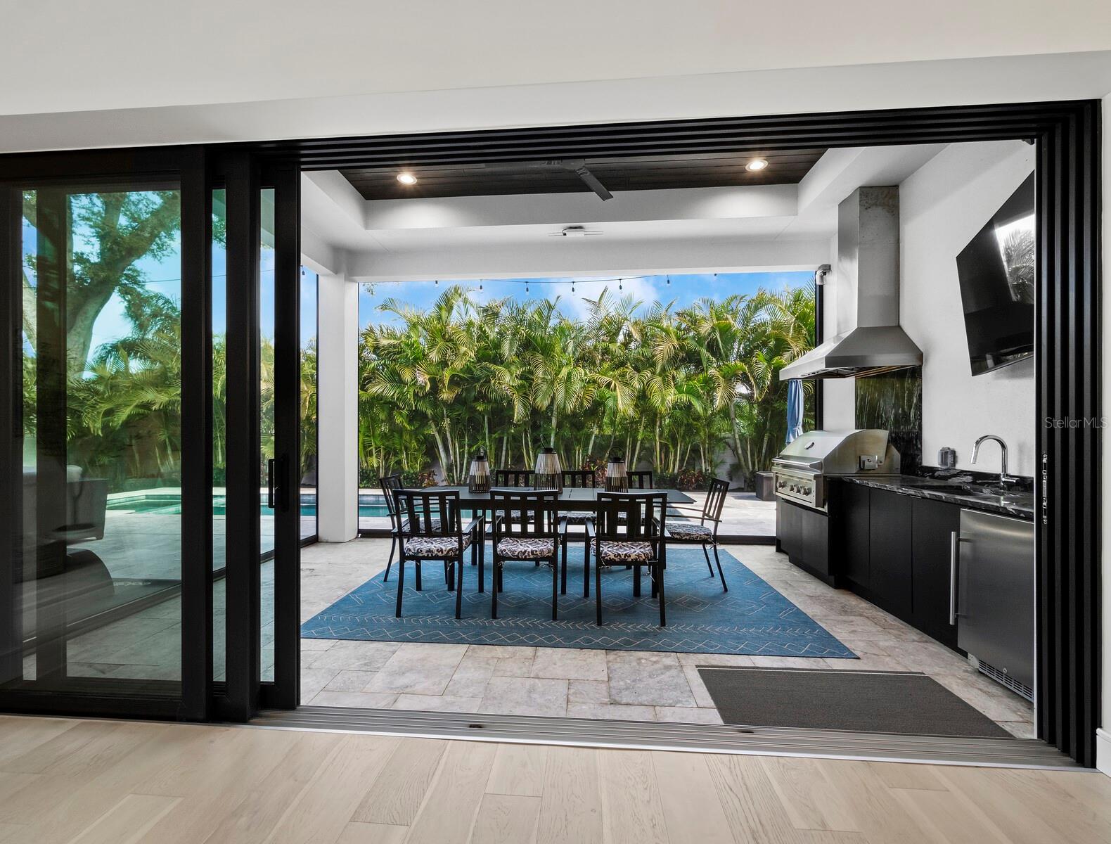 Image 8 of 43 For 1717 Alta Vista Street