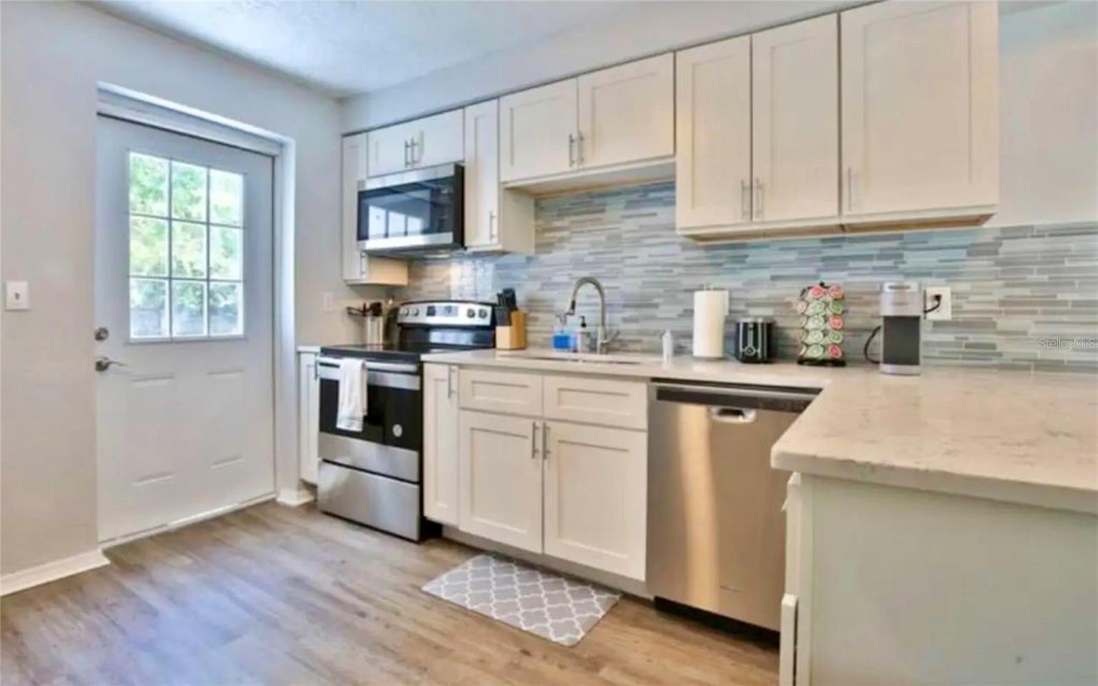 Listing photo id 8 for 3113 Mcintosh Road