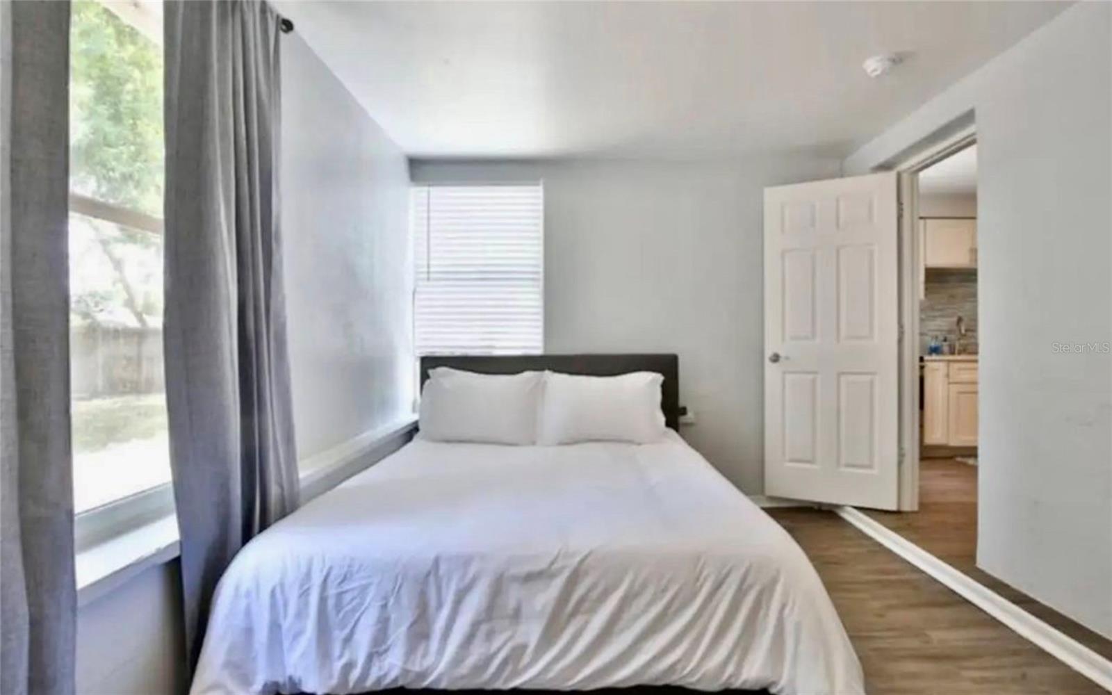 Listing photo id 15 for 3113 Mcintosh Road