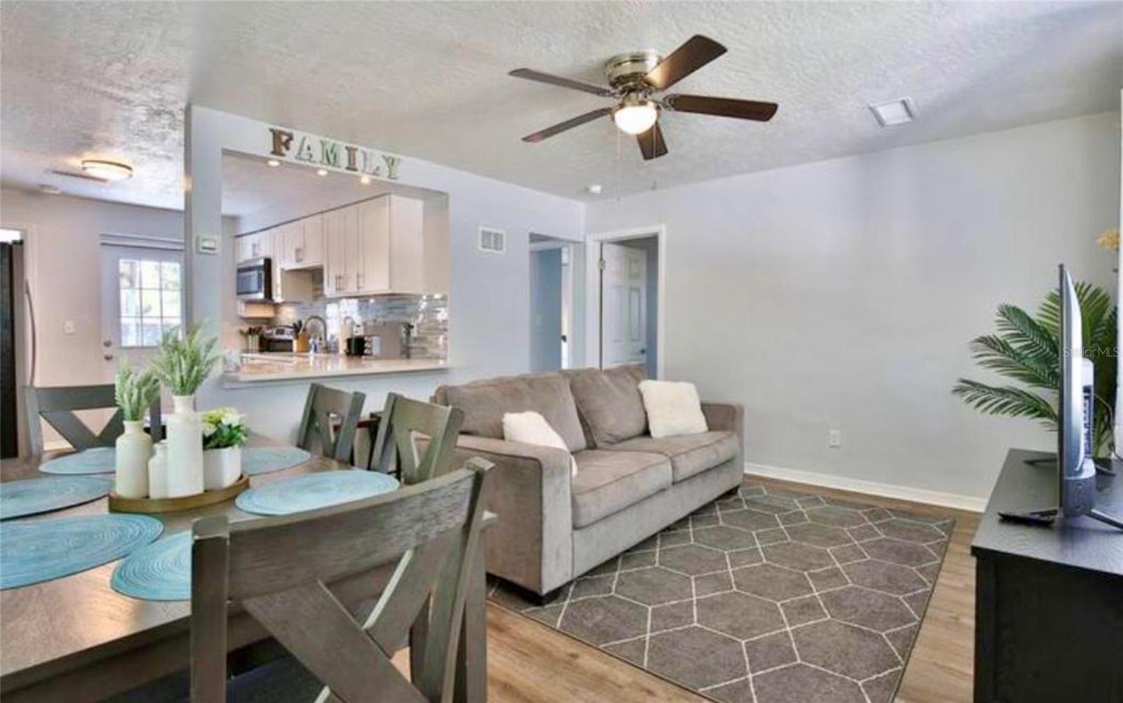 Listing photo id 2 for 3113 Mcintosh Road