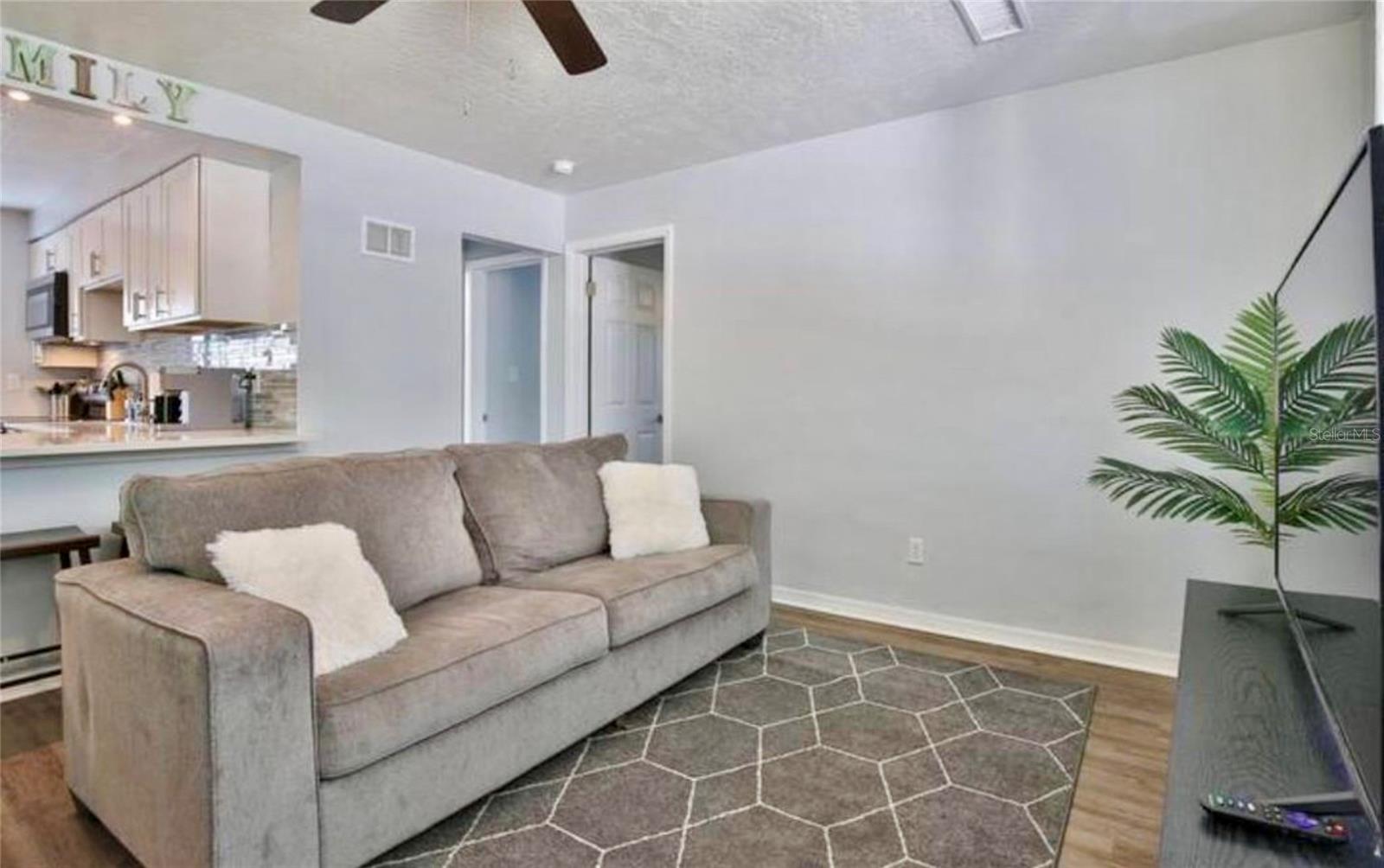 Listing photo id 4 for 3113 Mcintosh Road