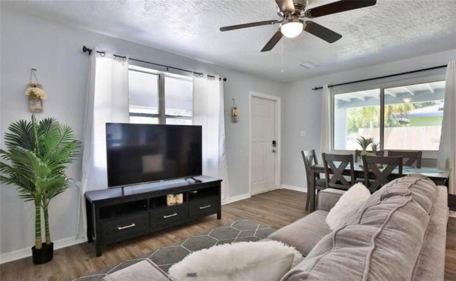 Listing photo id 5 for 3113 Mcintosh Road