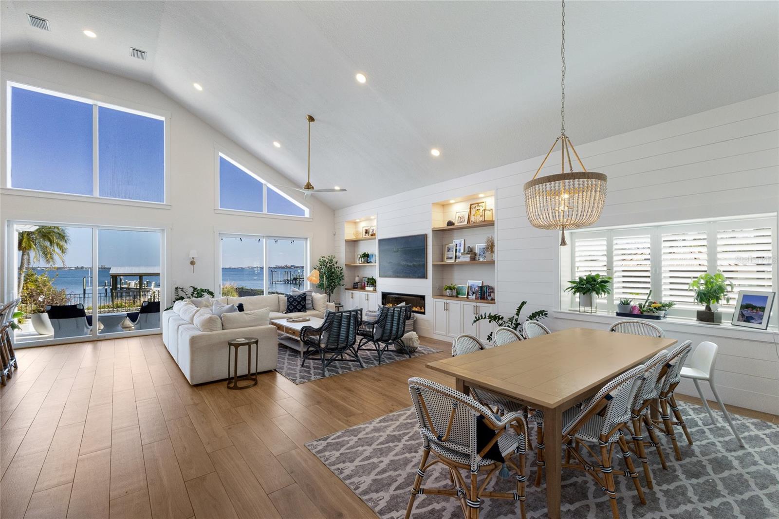 Image 17 of 90 For 1519 Riverview Lane