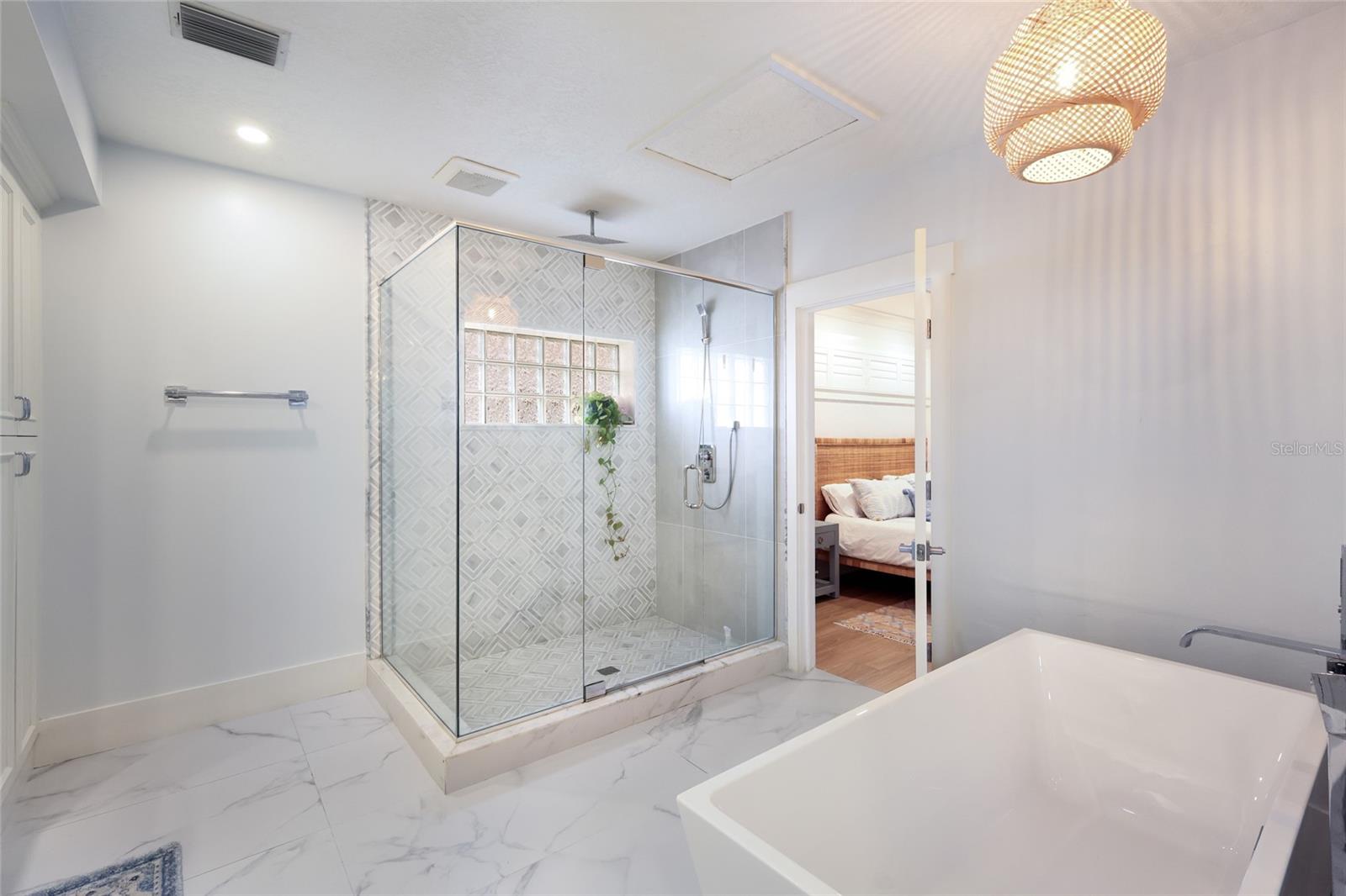 Image 34 of 90 For 1519 Riverview Lane