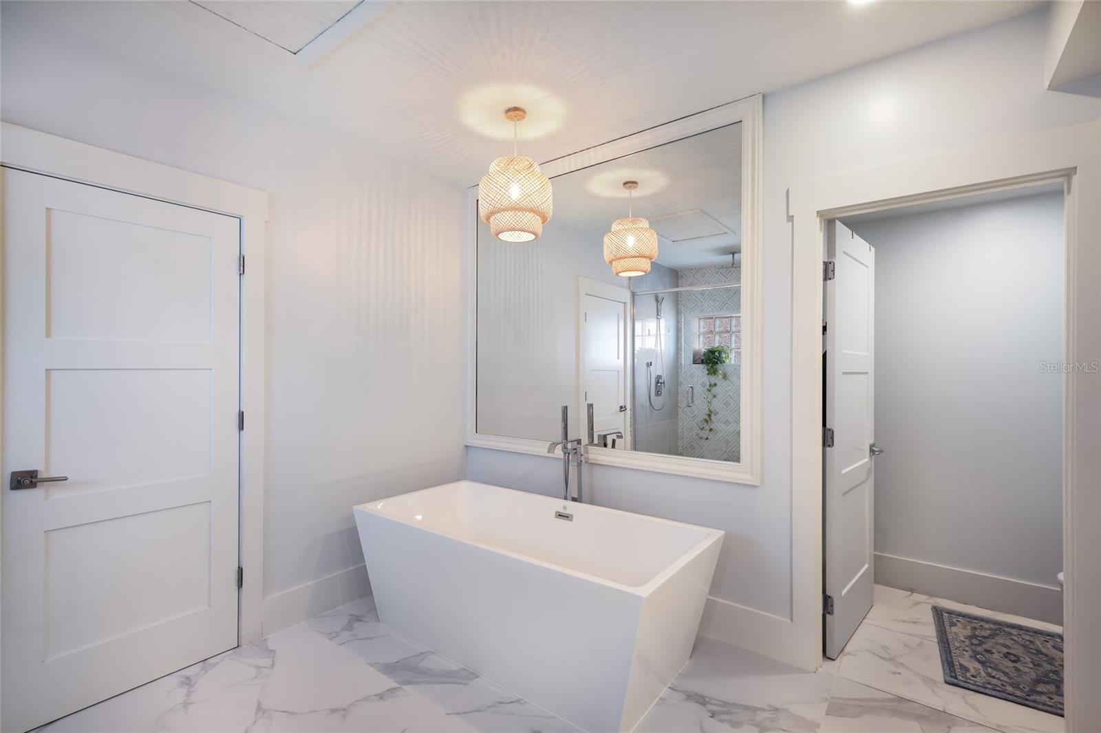 Image 35 of 90 For 1519 Riverview Lane