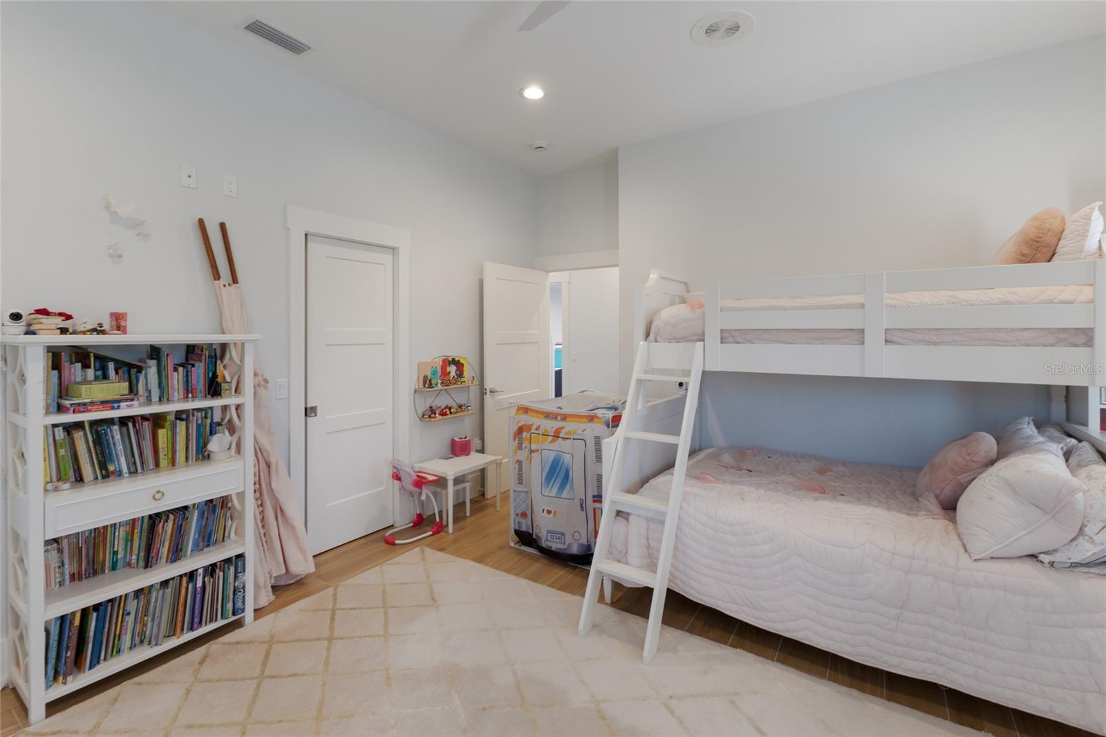 Image 59 of 90 For 1519 Riverview Lane