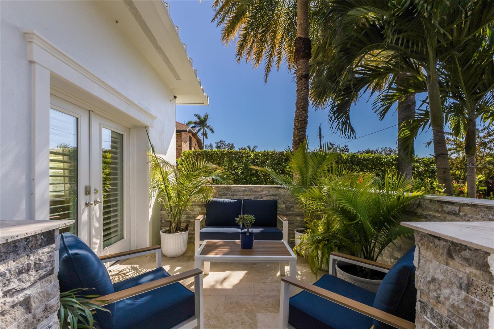 Image 8 of 90 For 1519 Riverview Lane