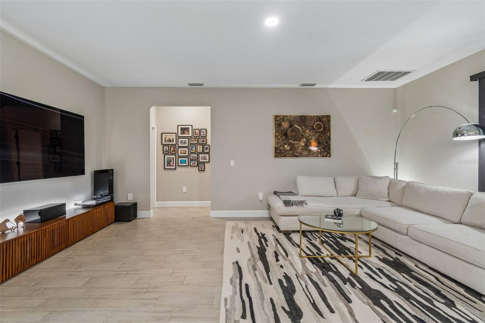 Image 15 of 77 For 4916 Hader Road