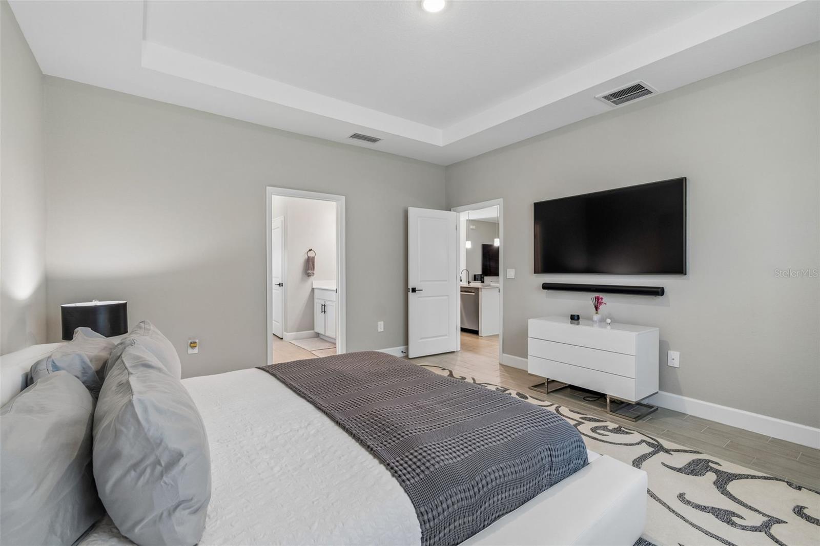 Image 35 of 77 For 4916 Hader Road