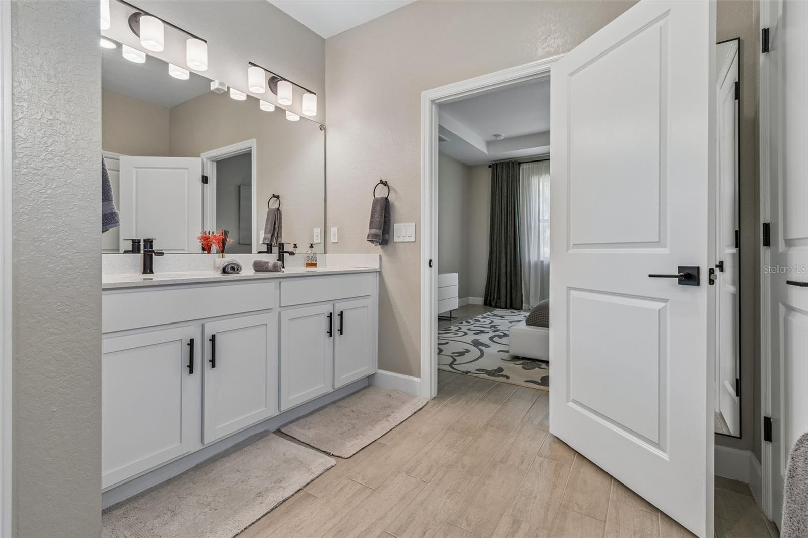 Image 40 of 77 For 4916 Hader Road