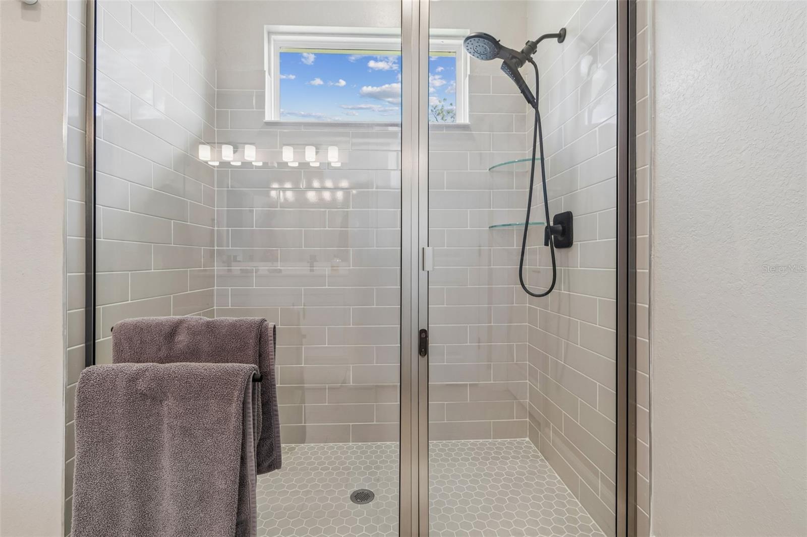 Image 41 of 77 For 4916 Hader Road