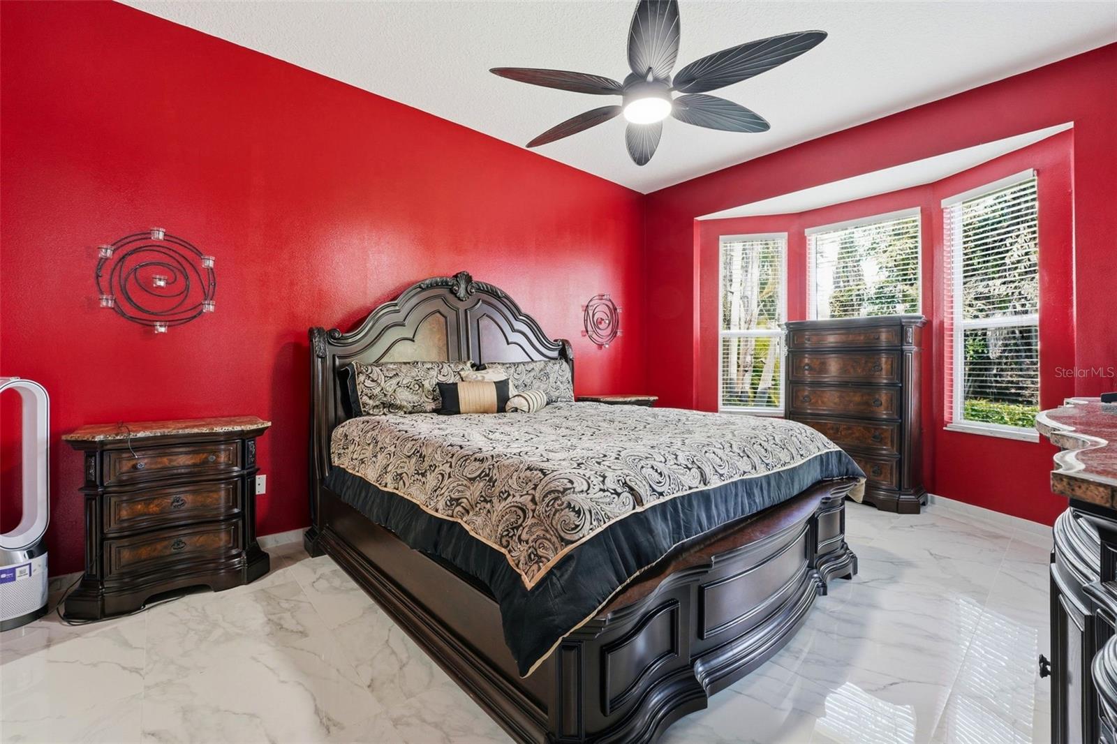 Image 19 of 37 For 132 Tall Trees Court