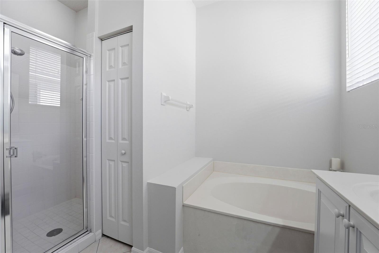 Image 23 of 37 For 132 Tall Trees Court