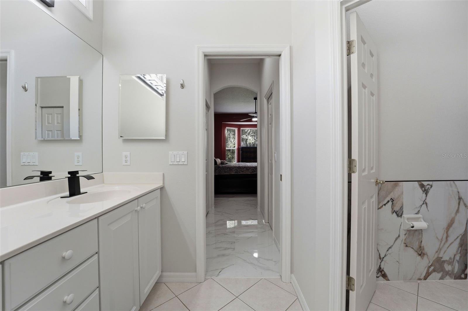 Image 24 of 37 For 132 Tall Trees Court