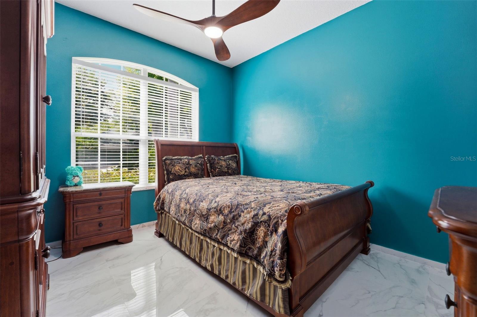 Image 29 of 37 For 132 Tall Trees Court