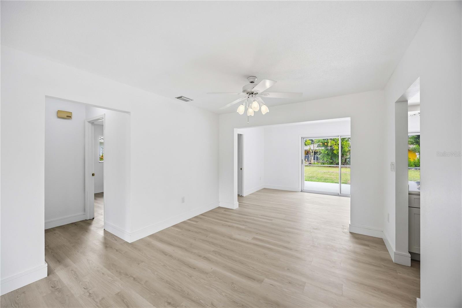 Image 10 of 47 For 2501 Cass Street