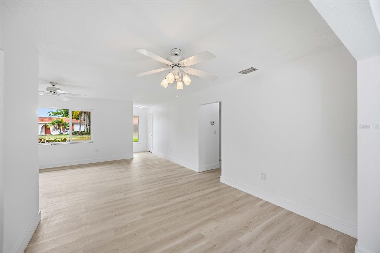 Image 12 of 47 For 2501 Cass Street