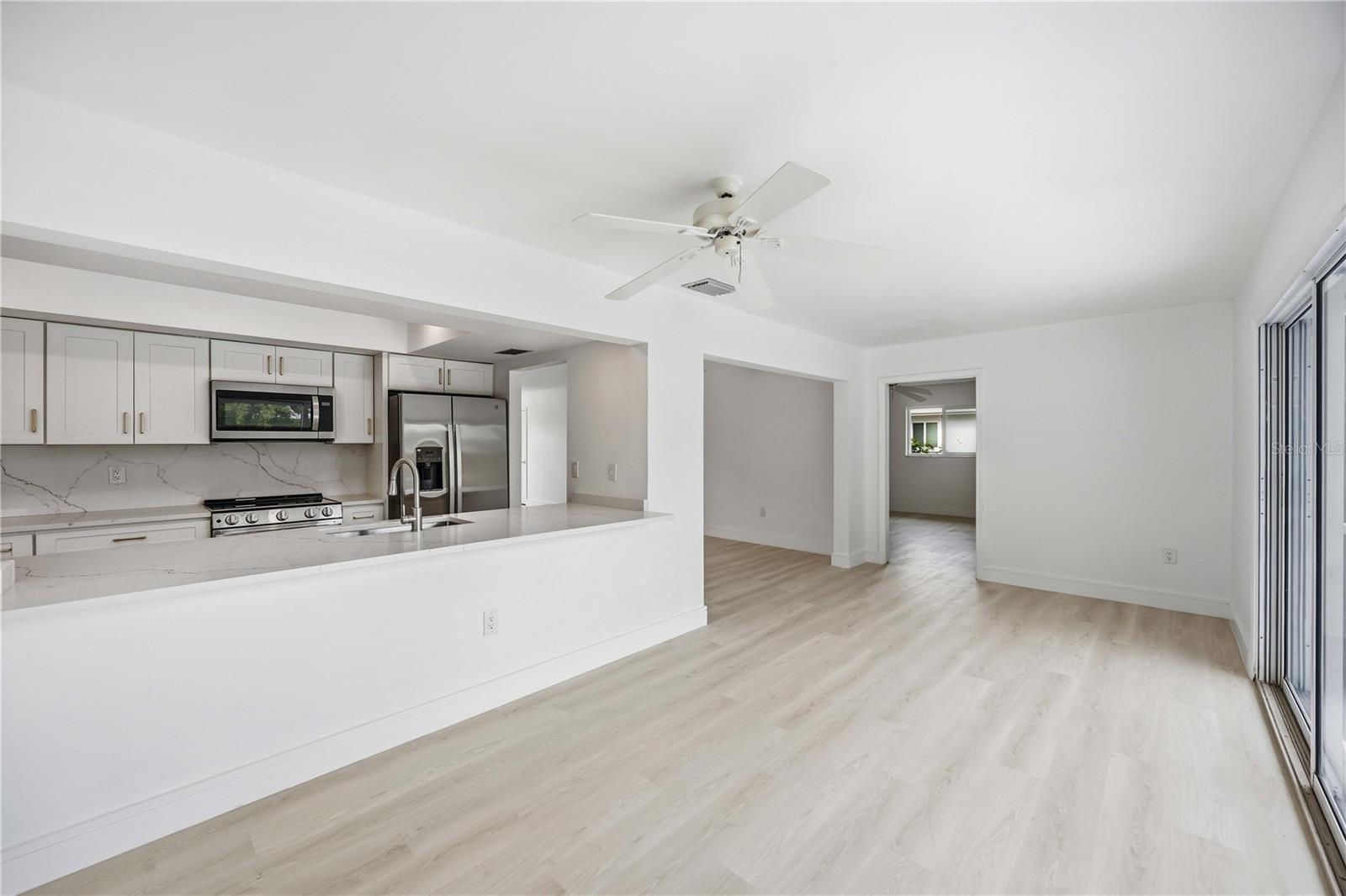 Image 16 of 47 For 2501 Cass Street