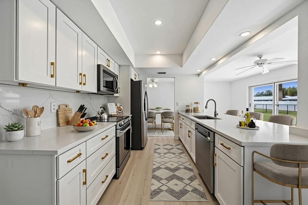 Image 20 of 47 For 2501 Cass Street