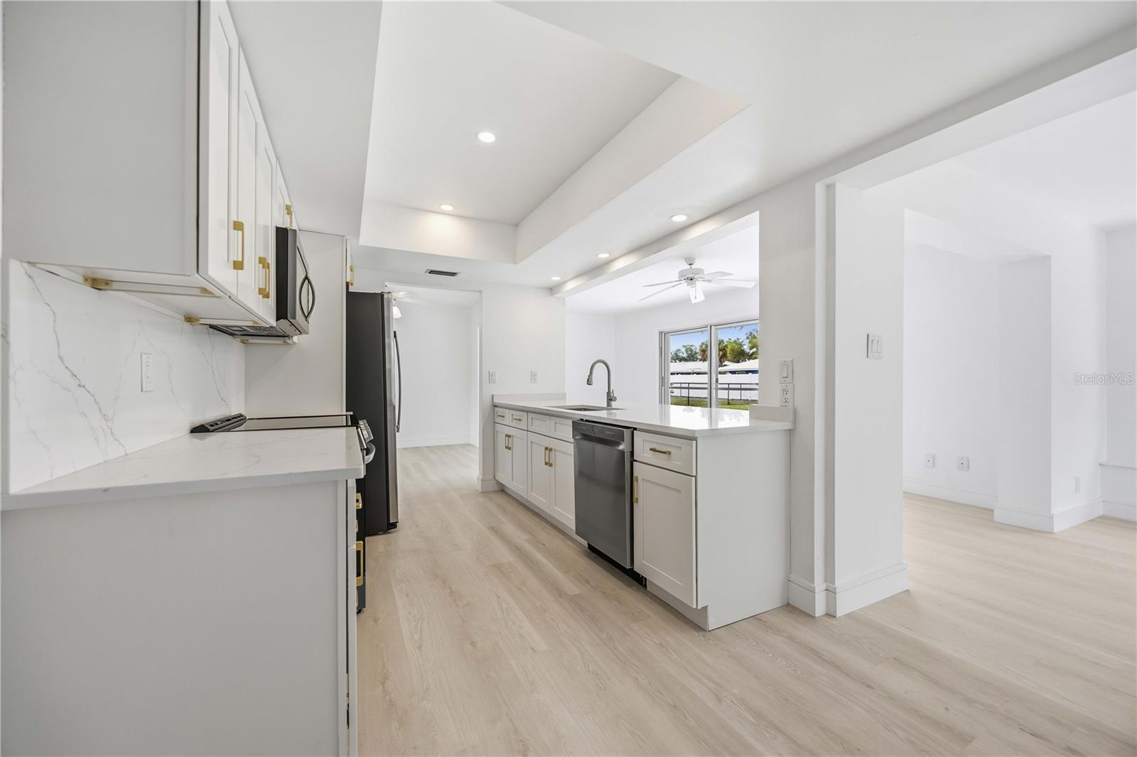 Image 23 of 47 For 2501 Cass Street