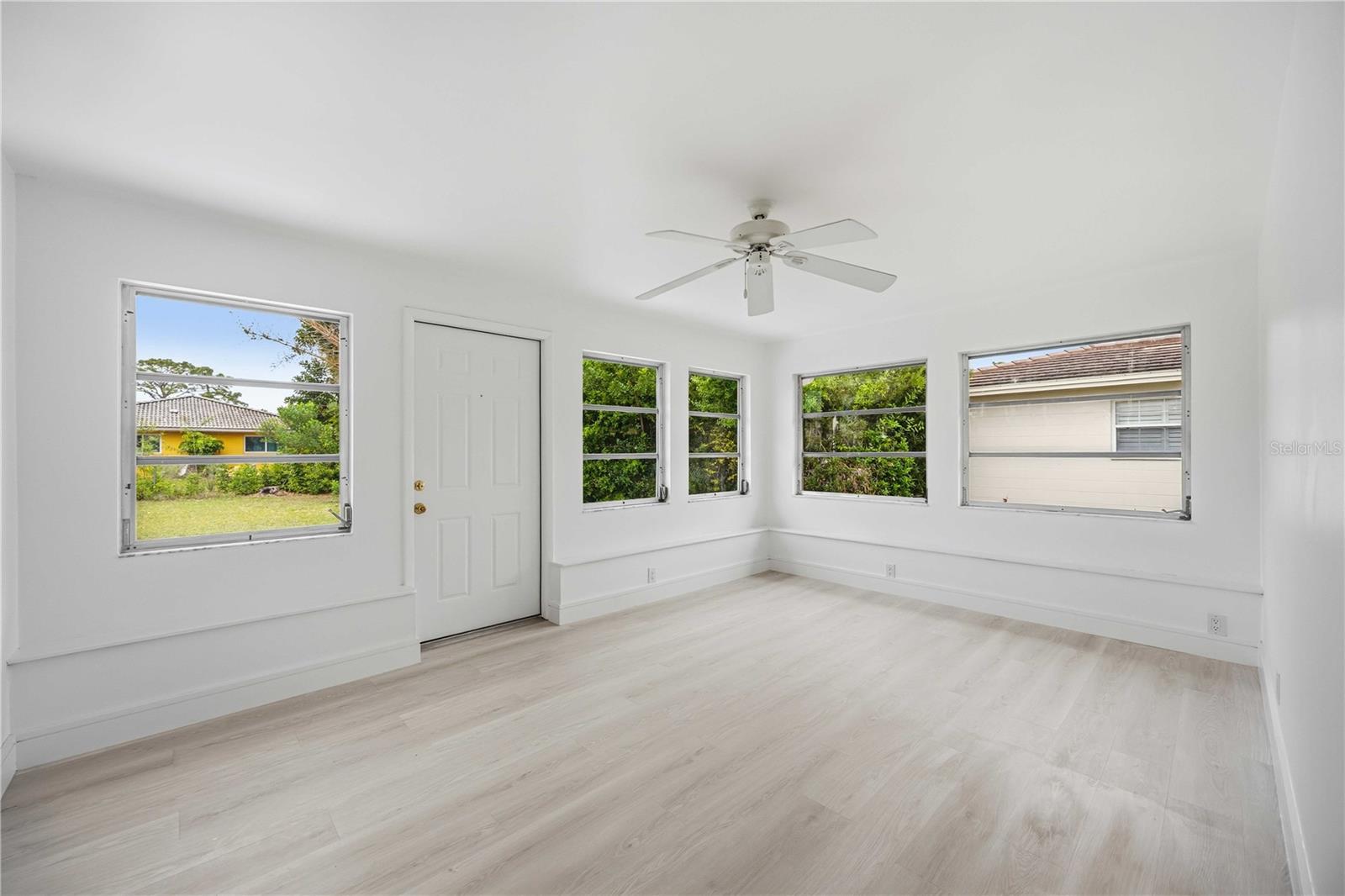 Image 24 of 47 For 2501 Cass Street