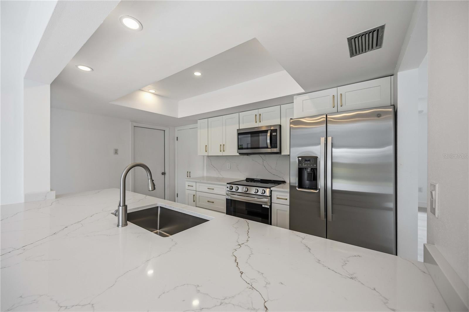 Image 28 of 47 For 2501 Cass Street