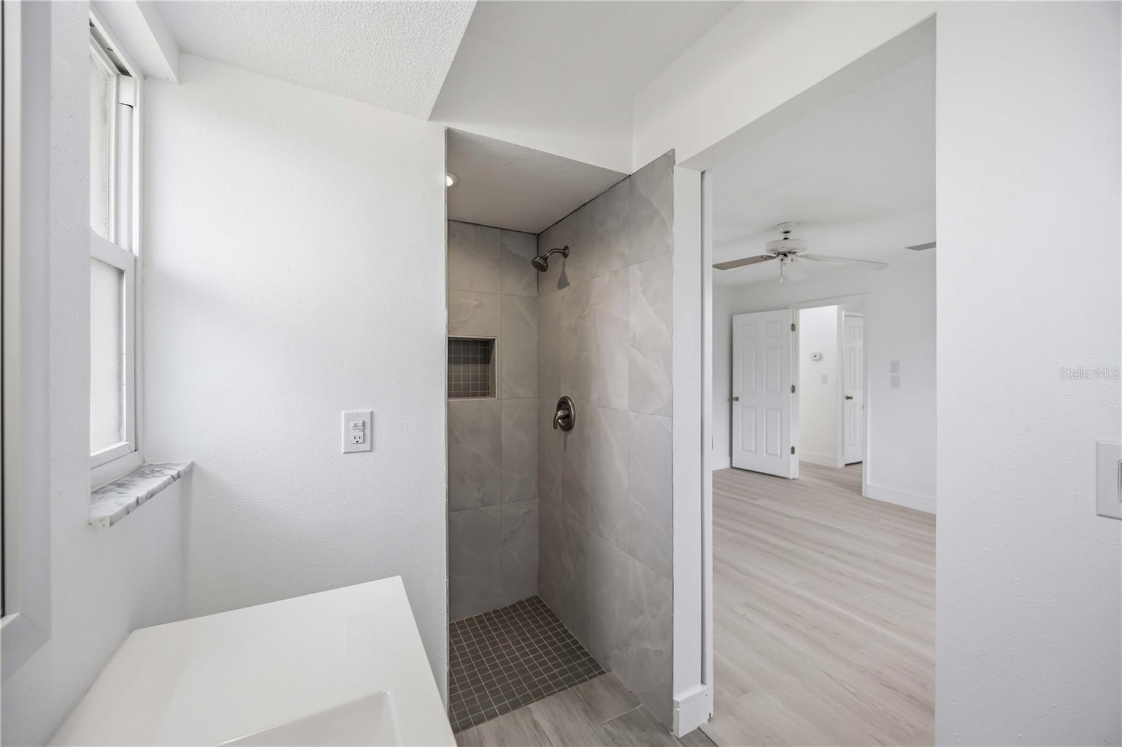 Image 35 of 47 For 2501 Cass Street