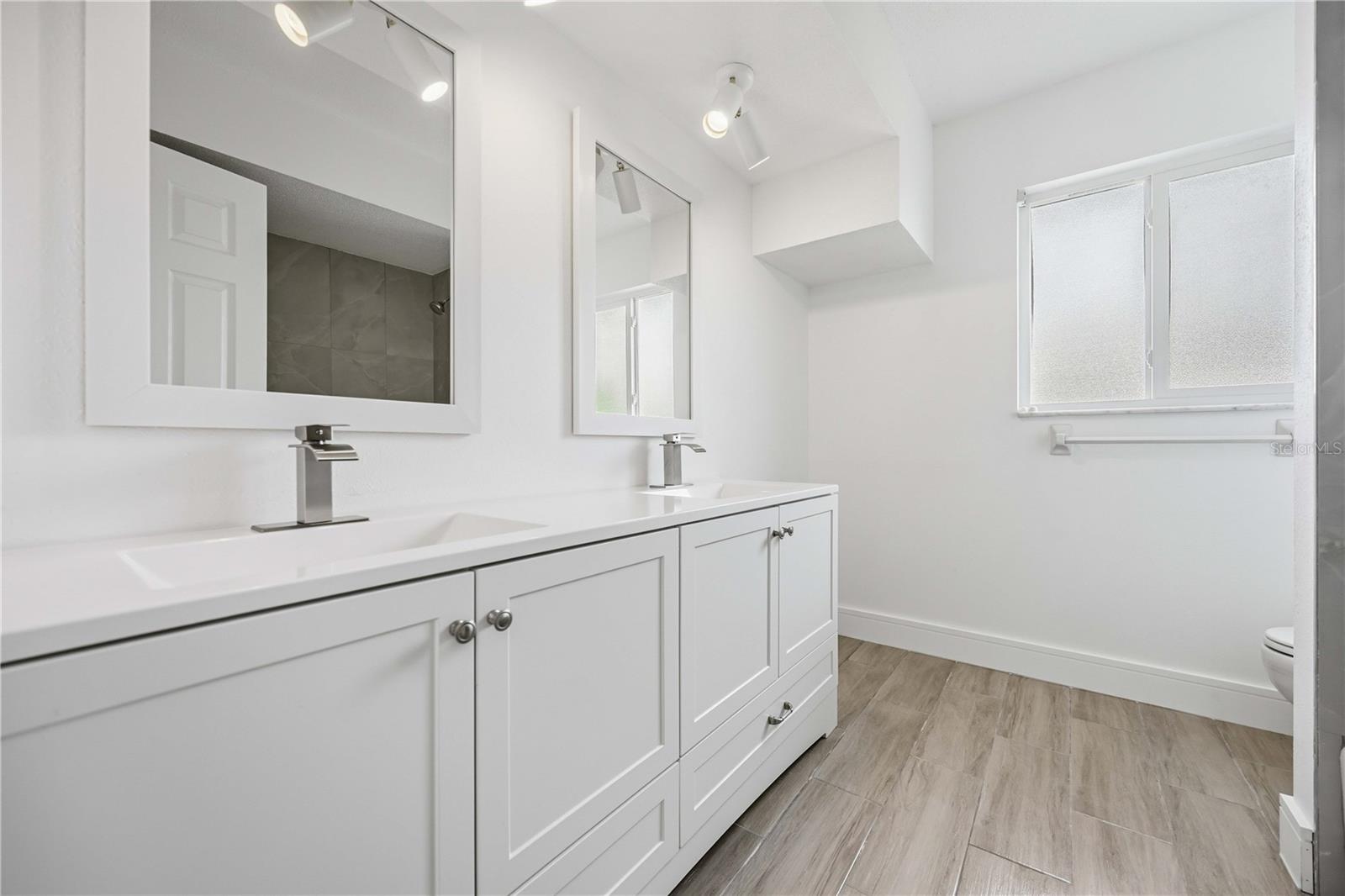 Image 36 of 47 For 2501 Cass Street