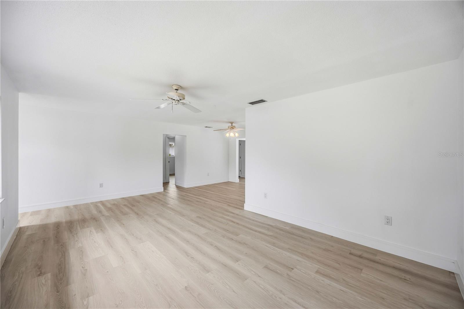 Image 8 of 47 For 2501 Cass Street