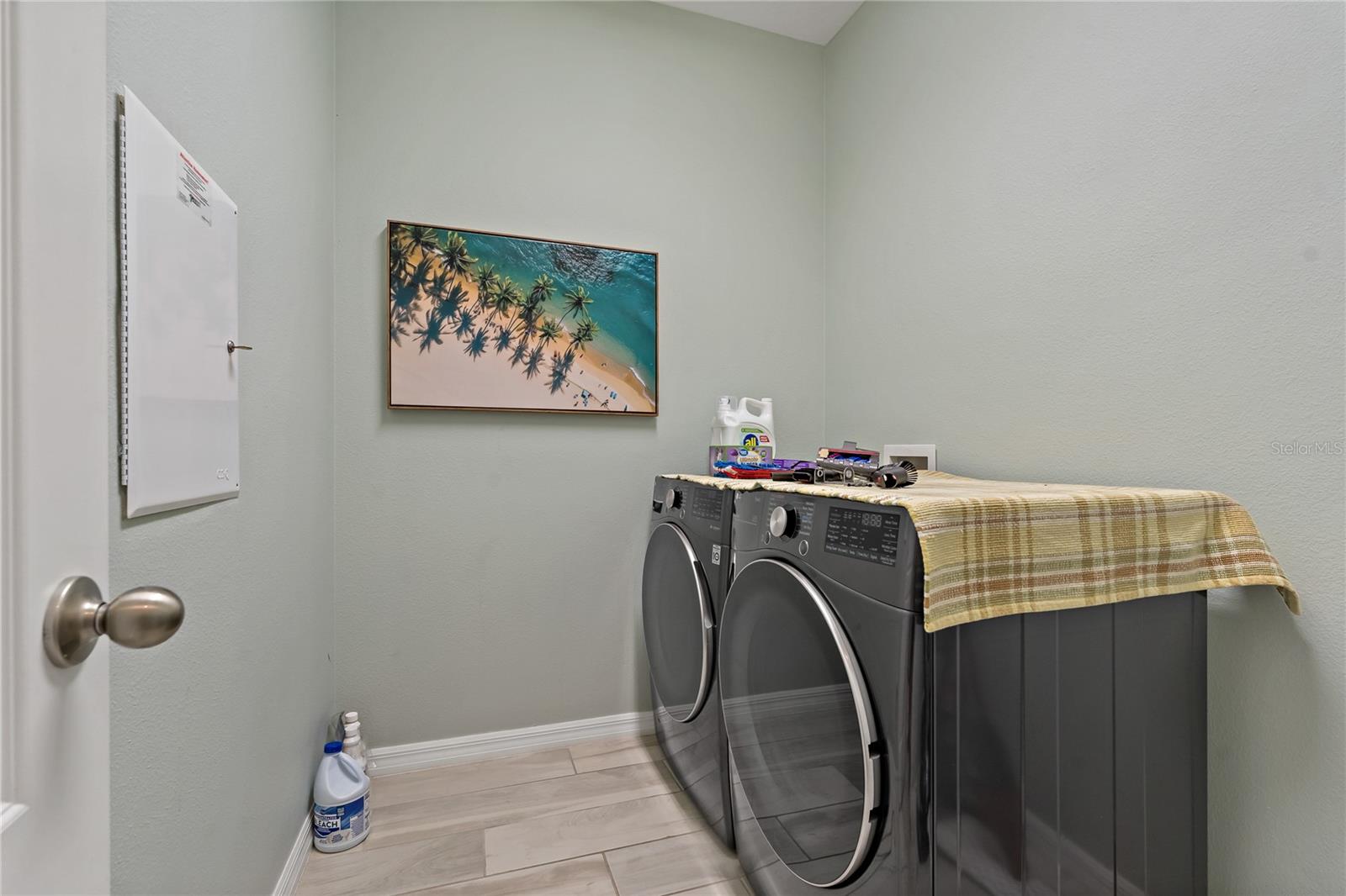 Image 42 of 70 For 4604 Tobermory Way