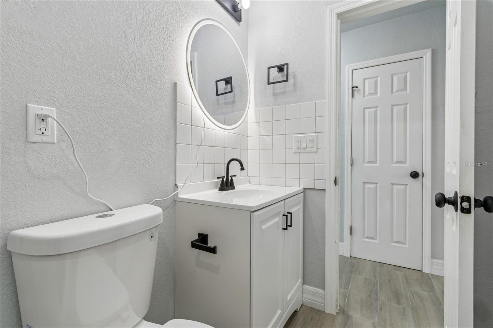 Image 13 of 91 For 2309 21st Avenue W