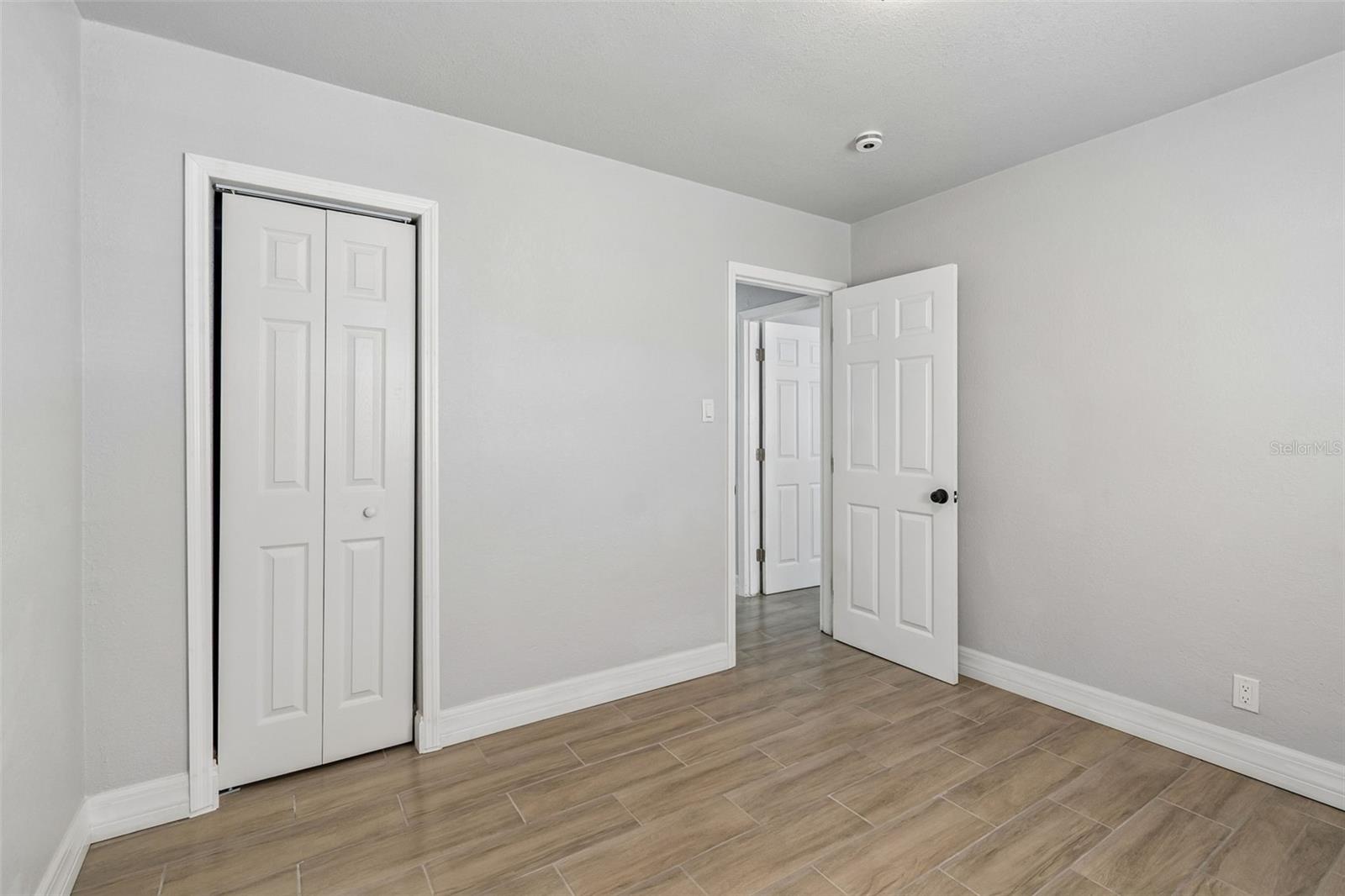 Image 17 of 91 For 2309 21st Avenue W