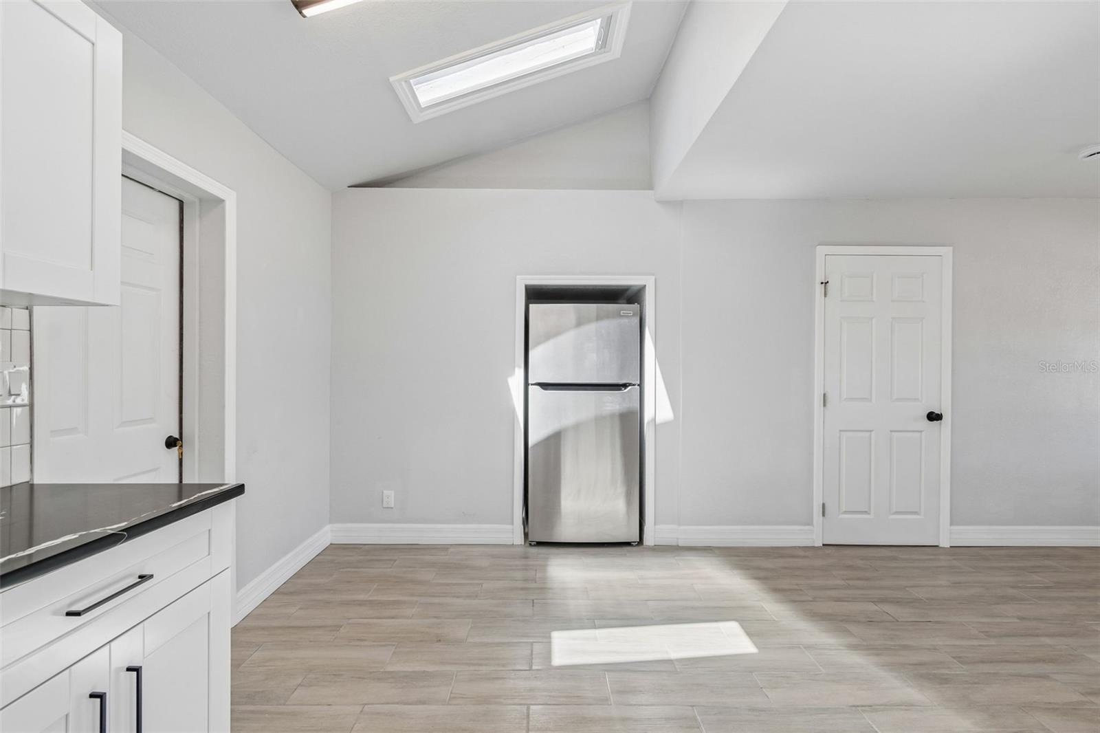 Image 36 of 91 For 2309 21st Avenue W