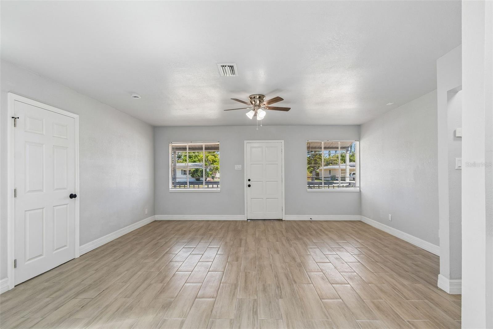 Image 37 of 91 For 2309 21st Avenue W