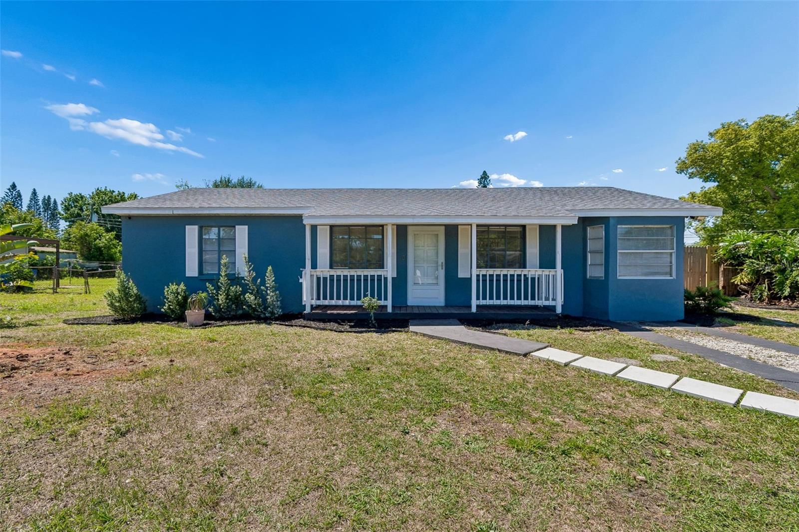 Image 4 of 91 For 2309 21st Avenue W