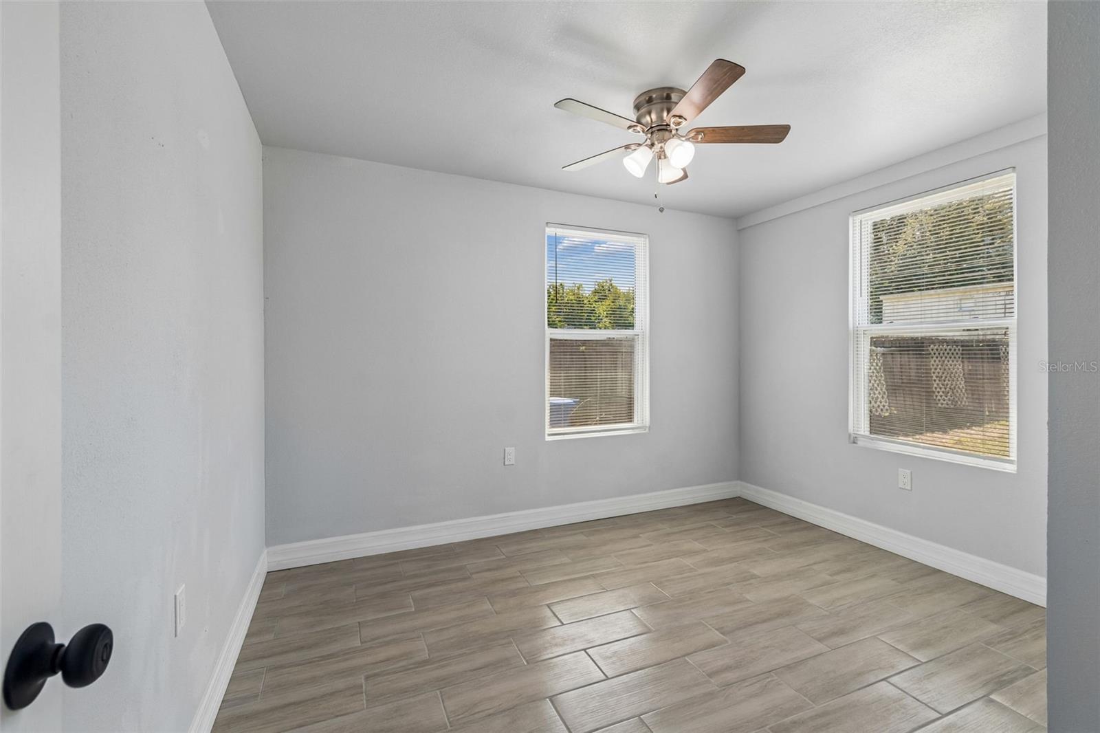 Image 52 of 91 For 2309 21st Avenue W