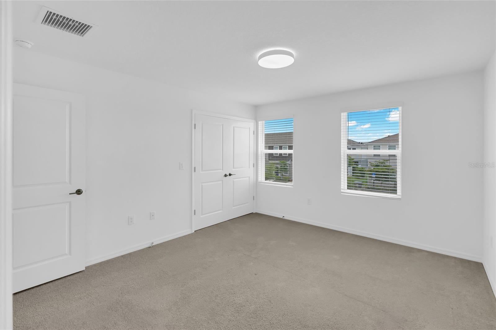 Image 14 of 78 For 8765 Daybreak Street