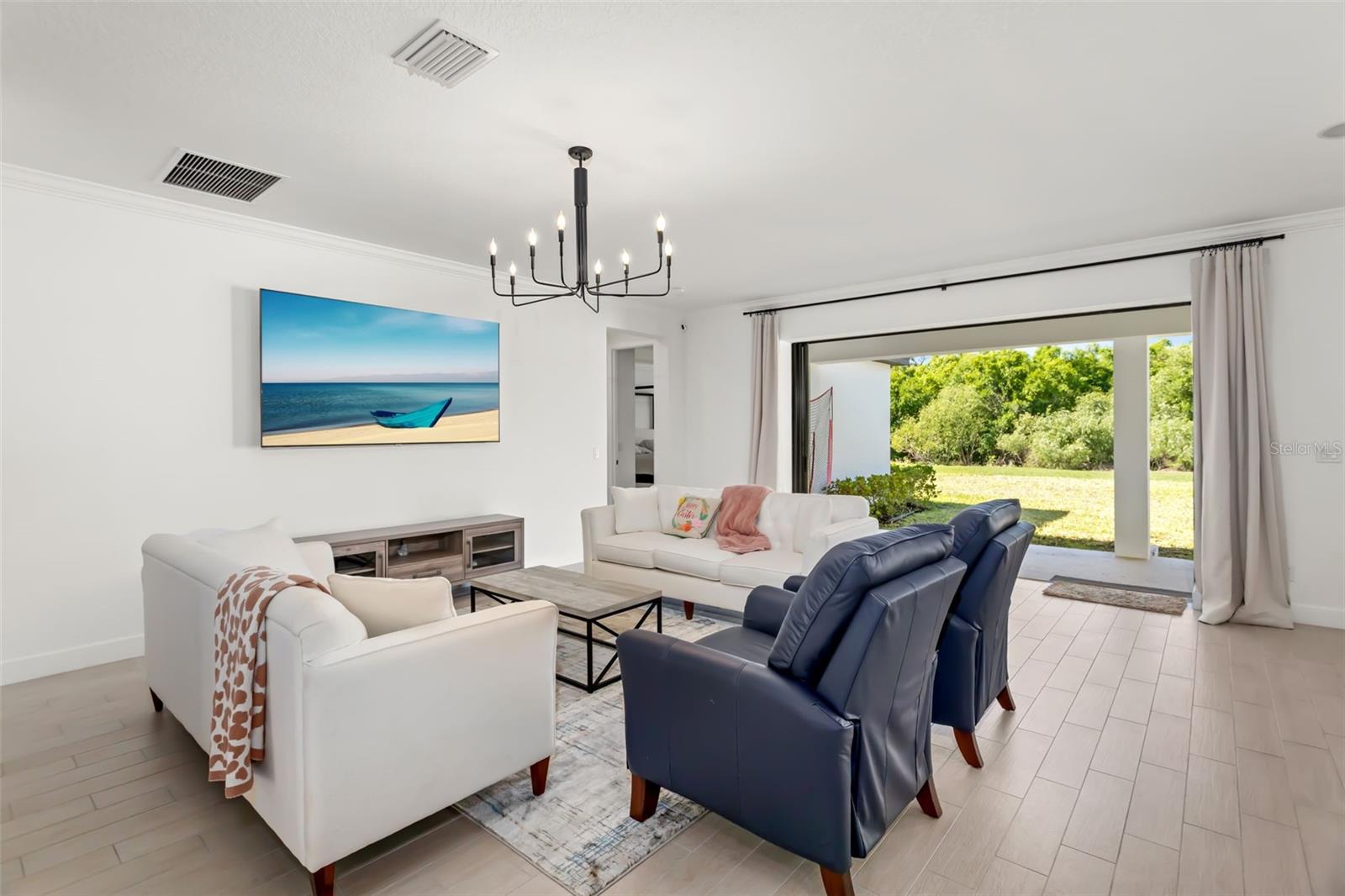 Image 10 of 64 For 4520 Pond Brook Court